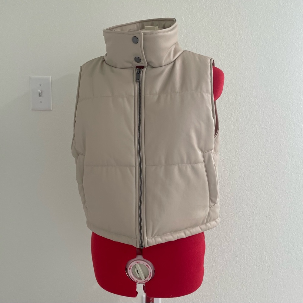 Anthropologie Faux leather cropped vest - Picture 2 of 4